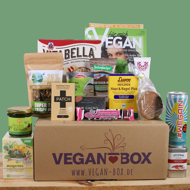Vegane Box mit veganen Produkten drum herum