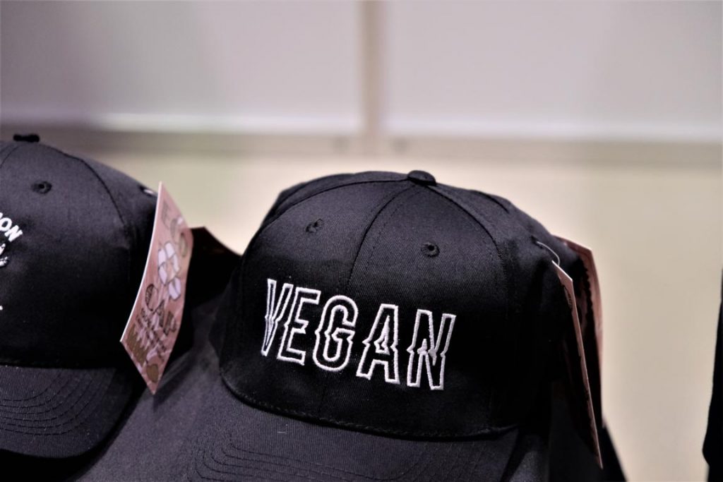 Statement Cap mit "Vegan"-Schriftzug