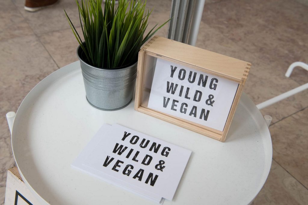 Young wild & vegan Lightbox